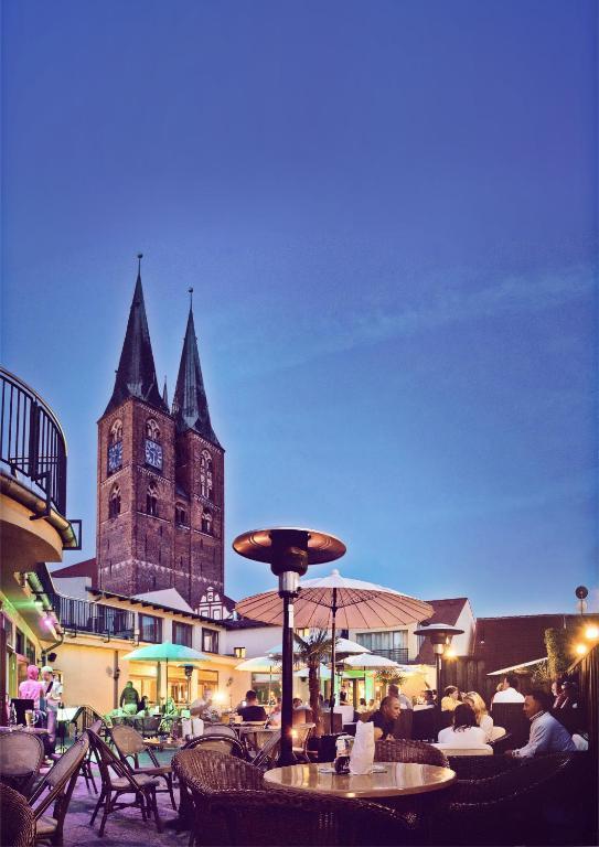 Hotel Schwarzer Adler Stendal Buitenkant foto