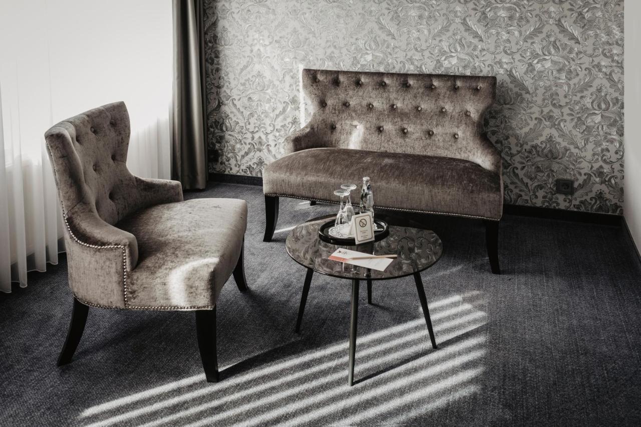 Hotel Schwarzer Adler Stendal Buitenkant foto